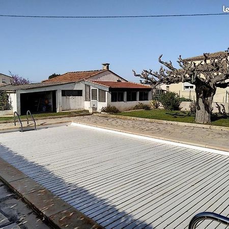 ヴォヴェール Chalet Typique Au Coeur De La Petite Camargueヴィラ エクステリア 写真