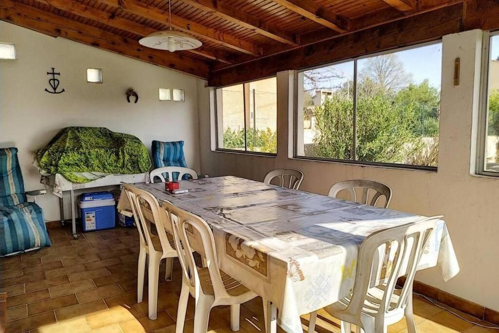 ヴォヴェール Chalet Typique Au Coeur De La Petite Camargueヴィラ エクステリア 写真